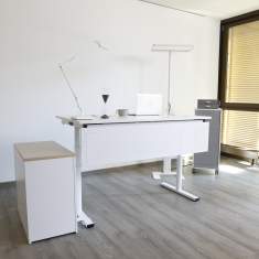 Büro Elektrisch höhenverstellbarer Schreibtisch weiß ergonomische Schreibtische Design REISS, Reiss Avaro R
höhenverstellbar
Sanft-Anlauf/Sanft-Stopp
Kabelwanne