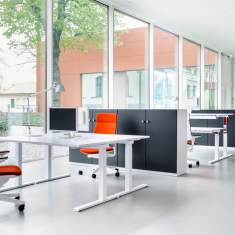 höhenverstellbarer Schreibtisch, Büromöbel Schreibtische weiß REISS ECO N2
höhenverstellbar
Doppelarbeitsplatz