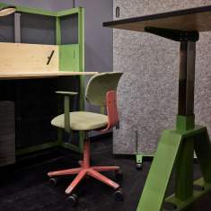 Höhenverstellbarer Mikro-Arbeitsplatz Schreibtisch mit Trennwand Rolltisch höhenverstellbar Westermann Mobiler Arbeitsplatz - flomo labcase